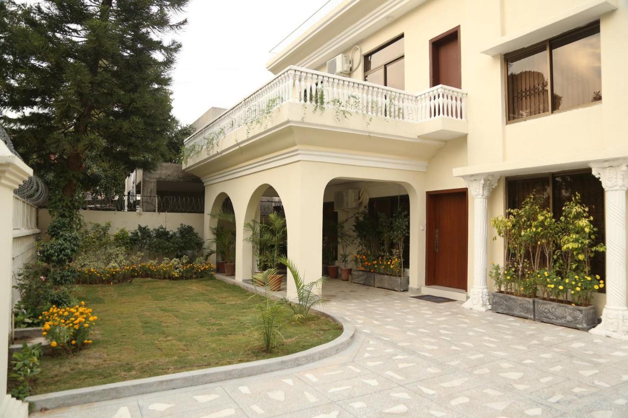Royal Grace Guest House Islamabad Buitenkant foto