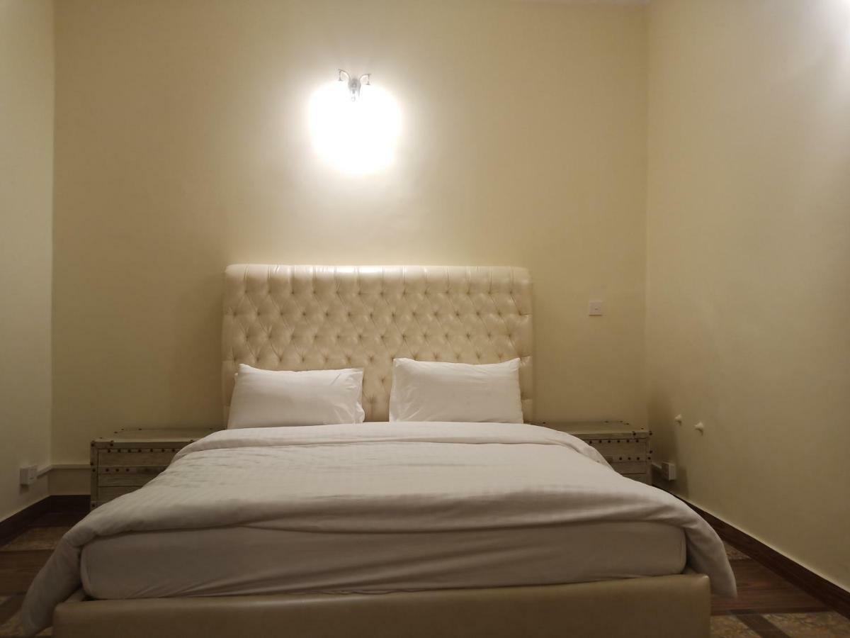 Royal Grace Guest House Islamabad Buitenkant foto